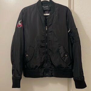 How to get away with murder season 6 wrap gift bomber puff jacket. Women’s M.